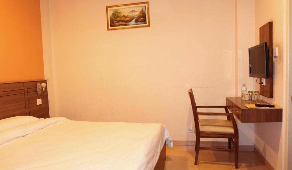 Aryal International Hotel Kathmandu Exteriör bild