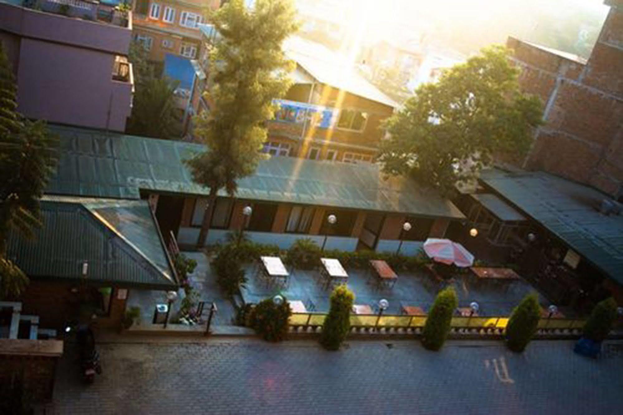 Aryal International Hotel Kathmandu Exteriör bild